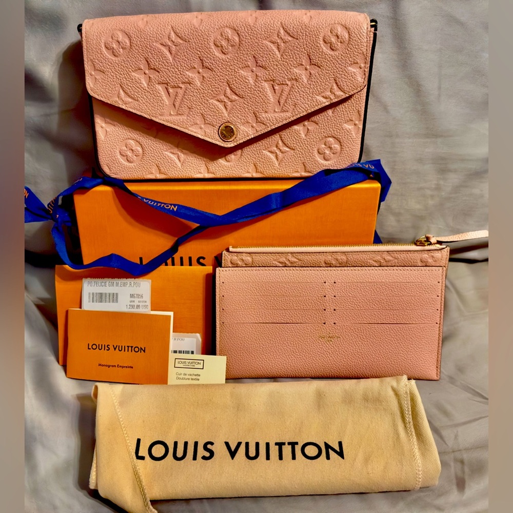 Louis Vuitton POCHETTE FELICIE EMP. 
Monogram Empreinte Leather